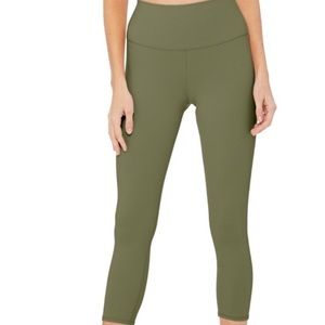 Alo yoga high waist Capri airbrush legging